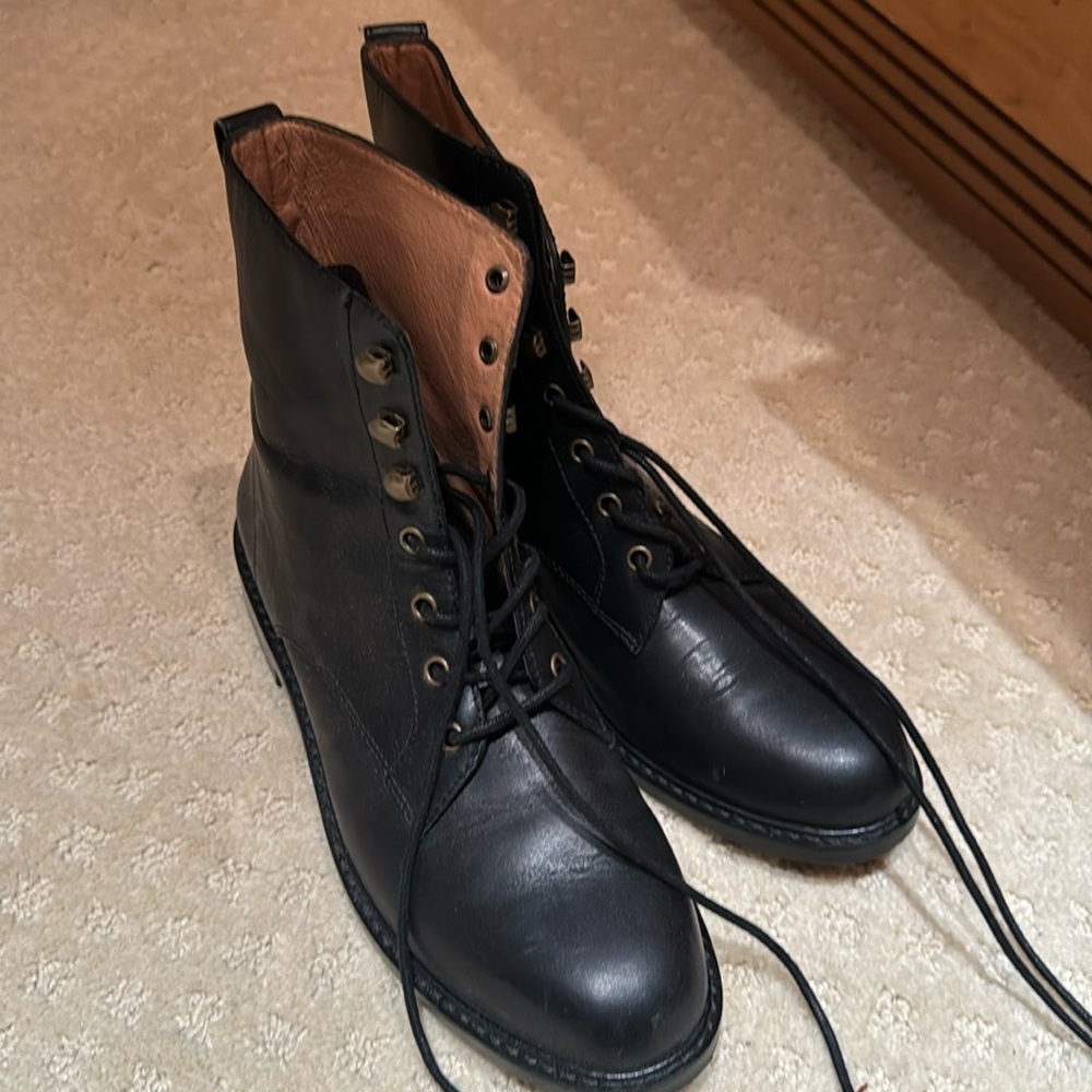Madewell black leather lace up boots size 8.5 worn once